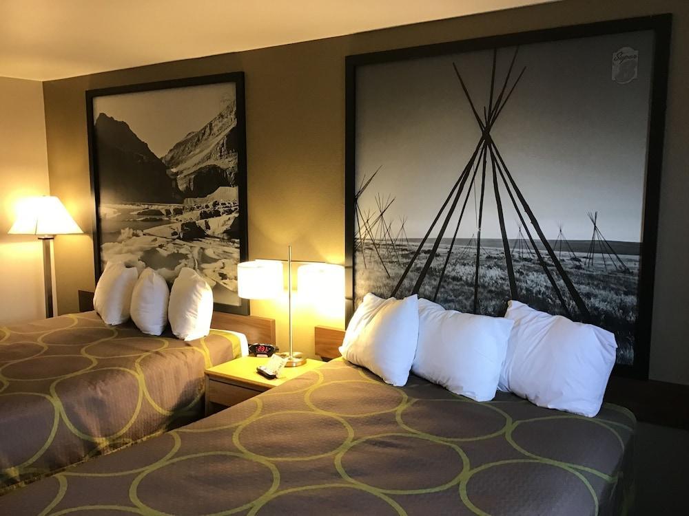 Super 8 By Wyndham Dillon Motel Екстериор снимка